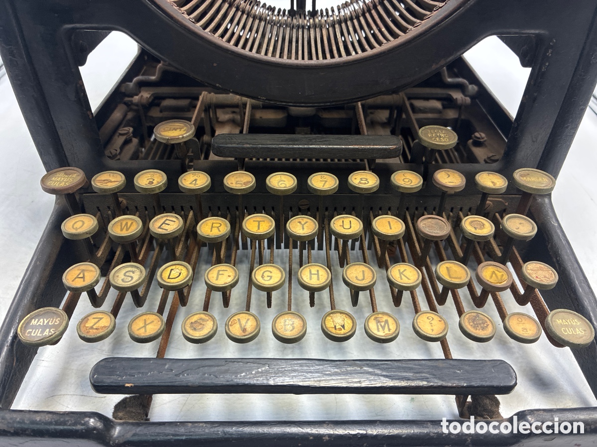 Antig&uuml;edades: M&aacute;quina de escribir LC Smith. - Foto 2