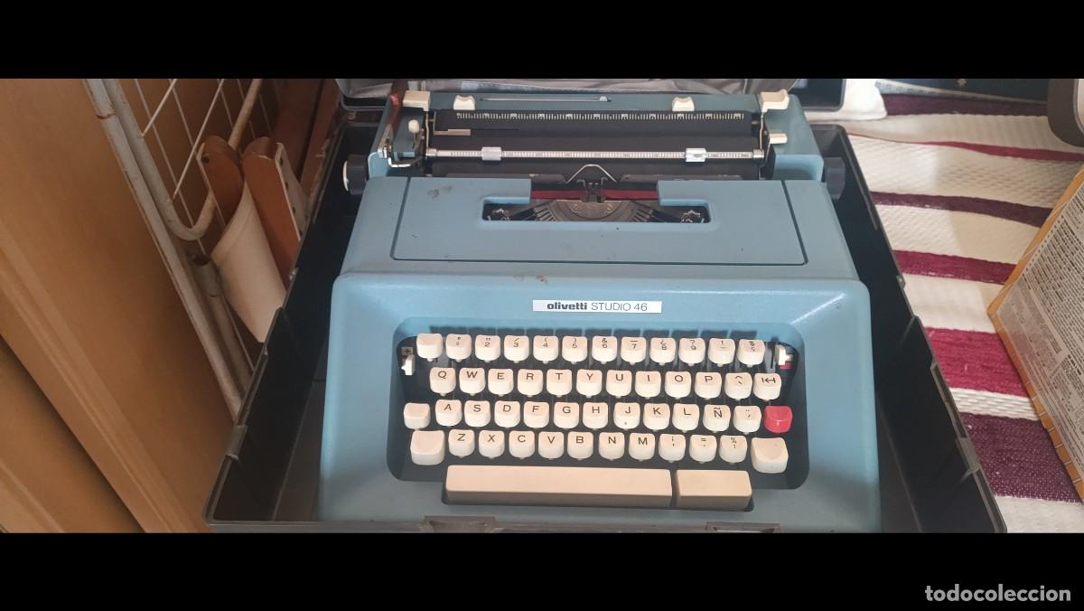 Antig&uuml;edades: Antigua M&aacute;quina de Escribir Olivetti Studio 46 &ndash; Con Malet&iacute;n R&iacute;gido Original &ndash; Teclado Espa&ntilde;ol con &Ntilde;