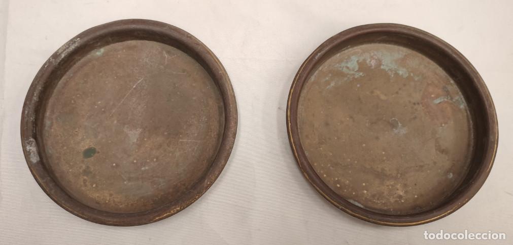 Antig&uuml;edades: 2 PLATOS DE COBRE PARA BALANZA O SIM.