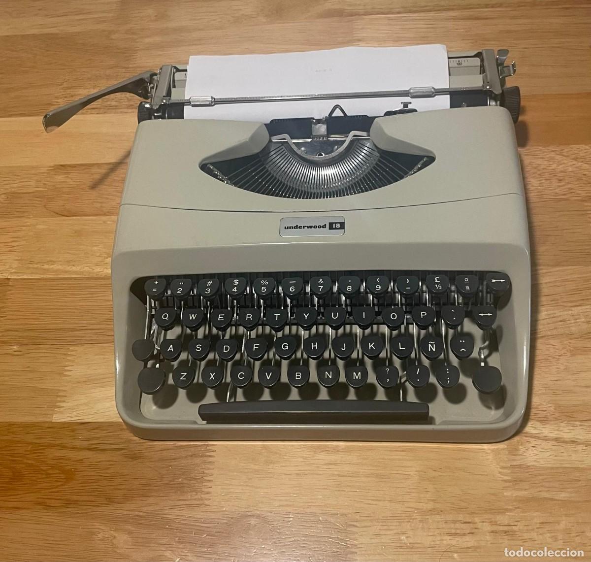 Antig&uuml;edades: M&Aacute;QUINA DE ESCRIBIR UNDERWOOD 18 VINTAGE CON MALET&Iacute;N ORIGINAL BURDEOS Y DOCUMENTACI&Oacute;N