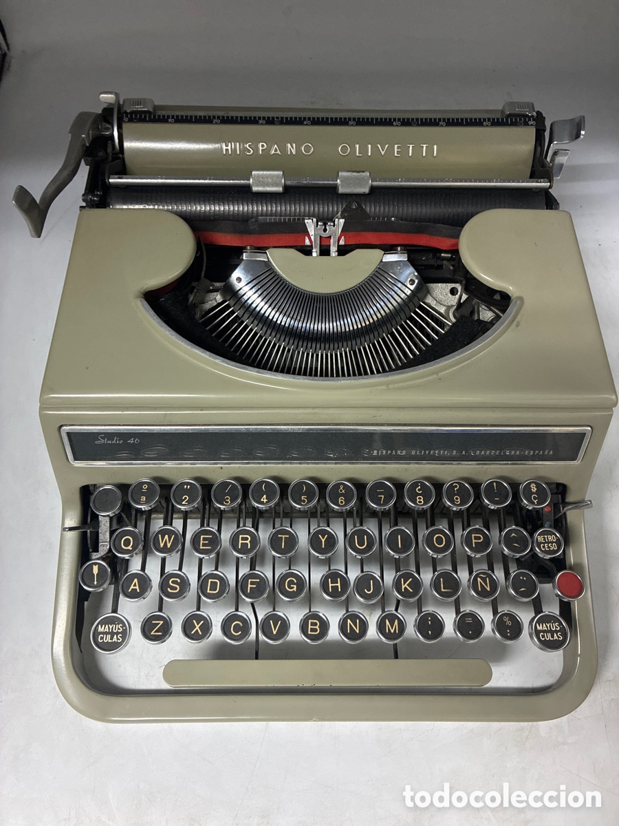 Antig&uuml;edades: Despiece de m&aacute;quina de escribir Hispano Olivetti Studio 46.
