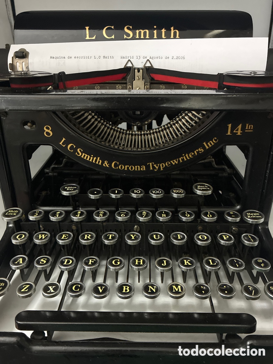 Antiques: M&aacute;quina de escribir LC Smith modelo 8.