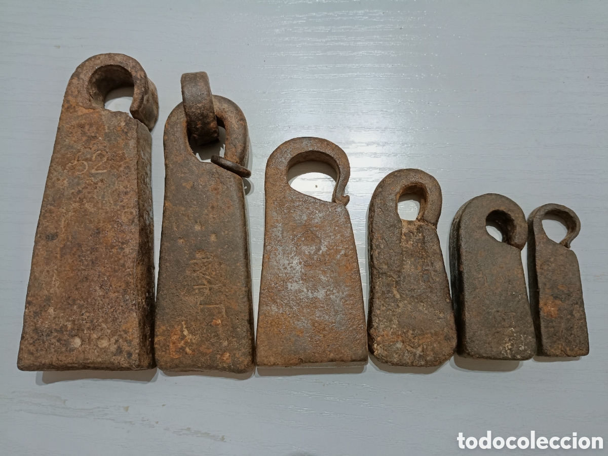 Antig&uuml;edades: Colecci&oacute;n de 6 pesas, ponderales de hierro S. XVIII, XIX.