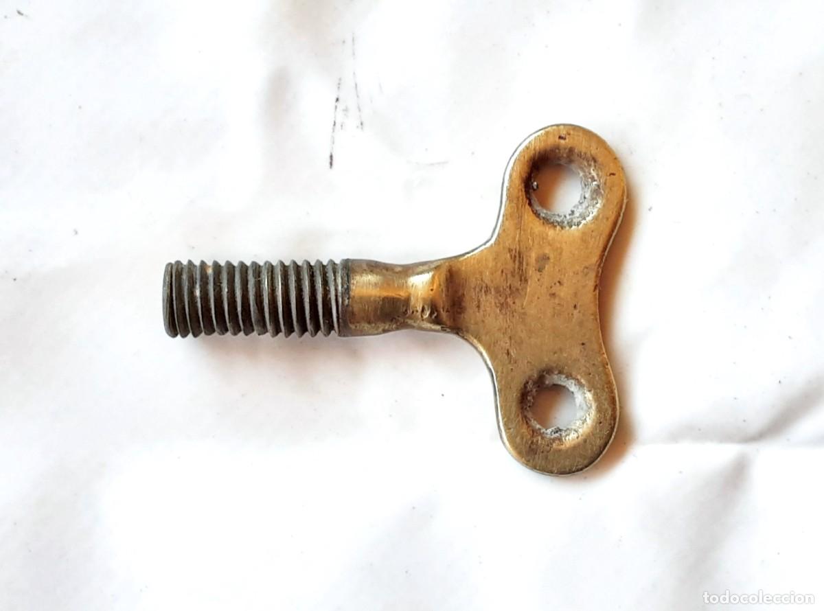 Antig&uuml;edades: ANTIGUO TORNILLO DE MARIPOSA - Foto 4