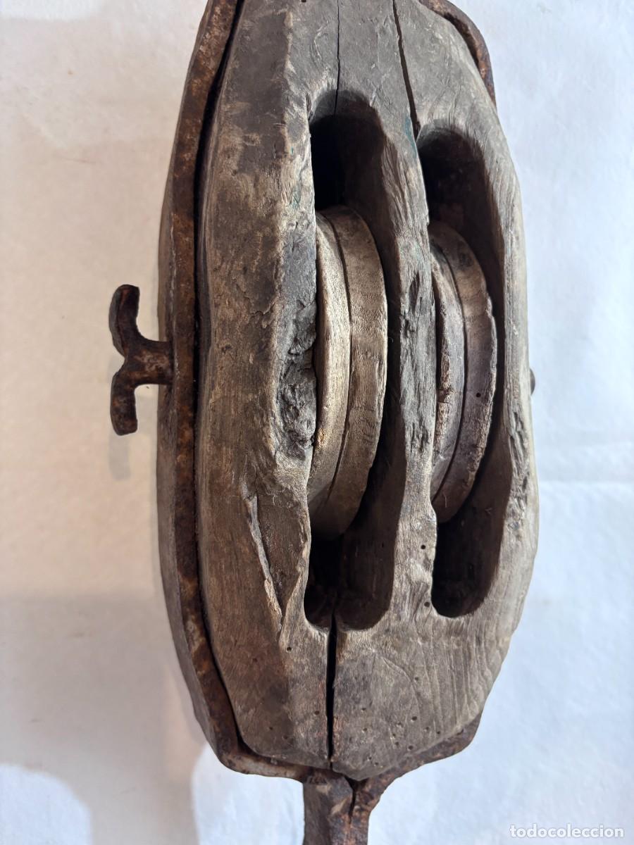 Antig&uuml;edades: Roldana de herrero en madera y hierro - Foto 3