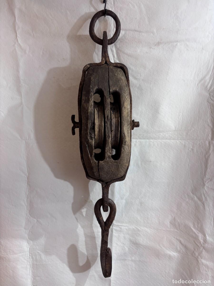 Antig&uuml;edades: Roldana de herrero en madera y hierro - Foto 5