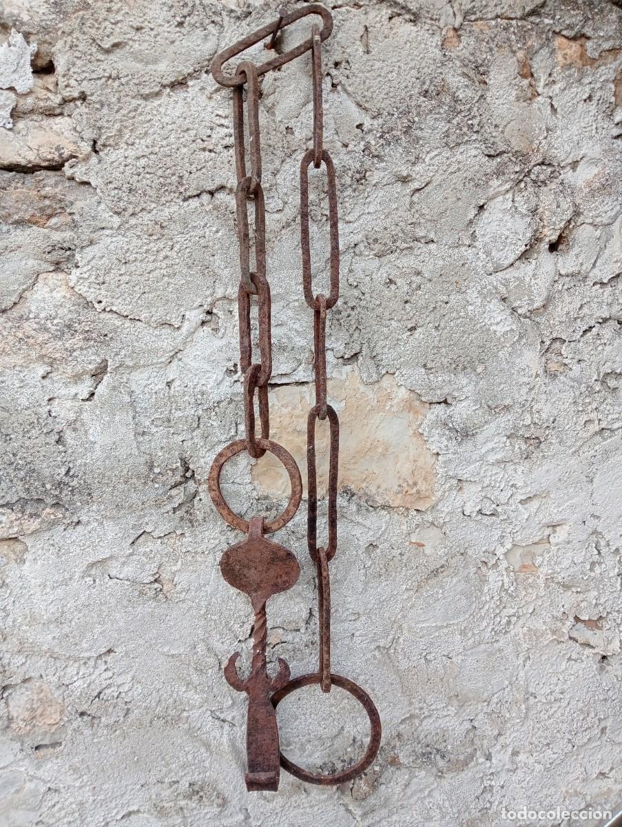 Antig&uuml;edades: MUY ANTIGUAS LLARES DE CHIMENEA S. XVII CADENA HOGAR FORJADAS A HIERRO CANDENTE EN HERRERIA