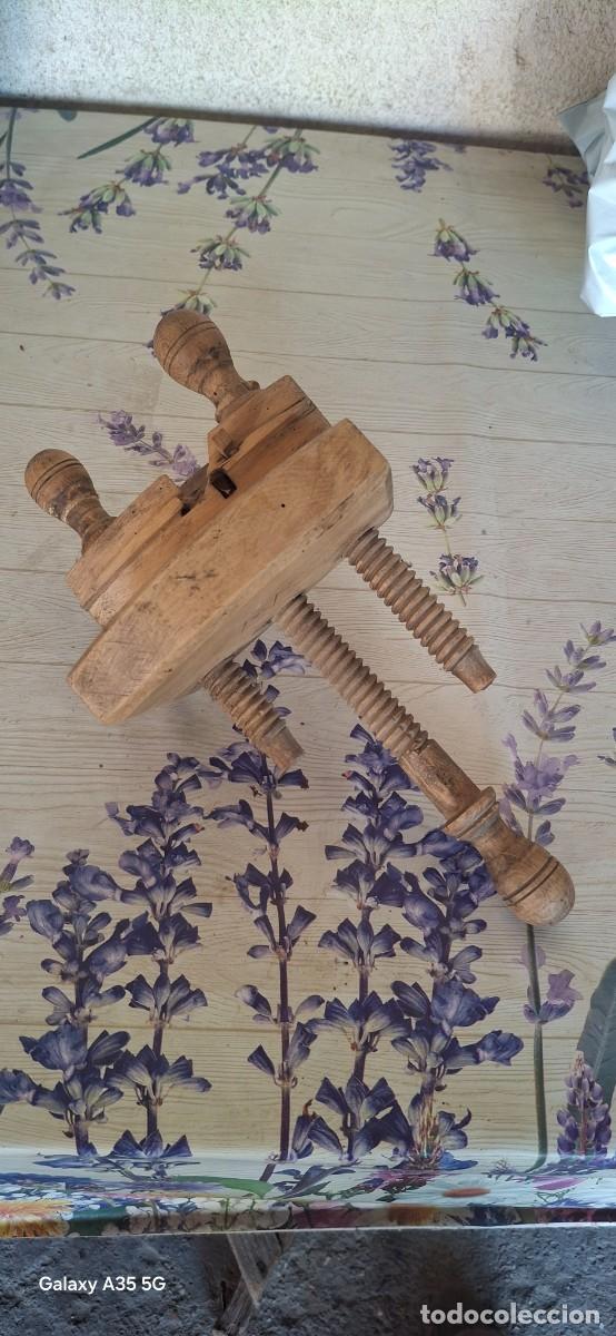 Antig&uuml;edades: Muy antiguo cepillo para madera.Para restaurar