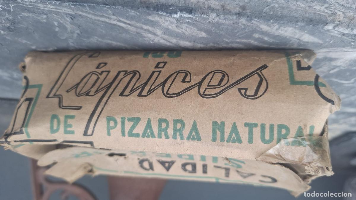 Antig&uuml;edades: Caja de Antiguos l&aacute;pices de pizarra, pizarr&iacute;n de escuela Higer 40 Unidades sin uso