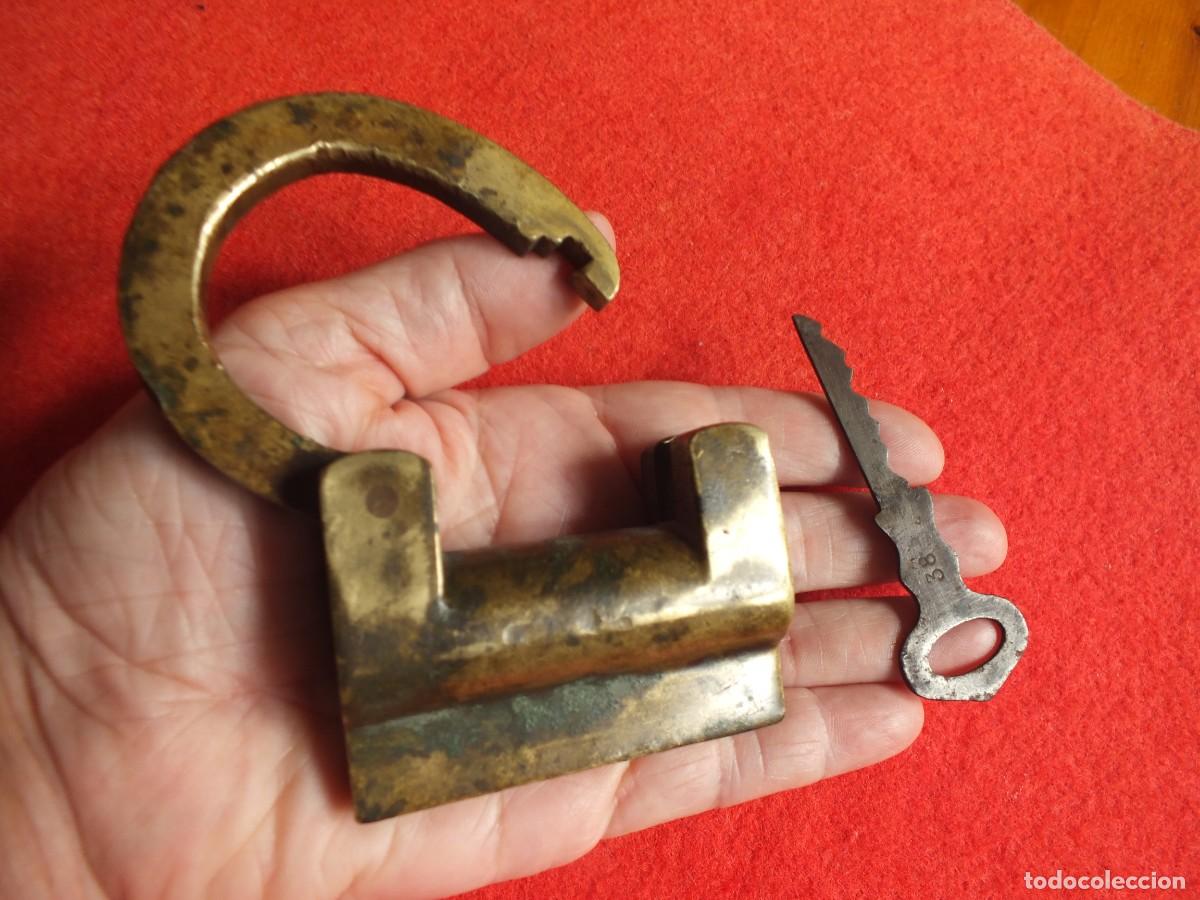 Antig&uuml;edades: ANTIGUO CANDADO VICTORIANO COMBINACION DE BRONCE S XIX CUATRO RUEDAS 14.641 COMBINACIONES FUNCIONA
