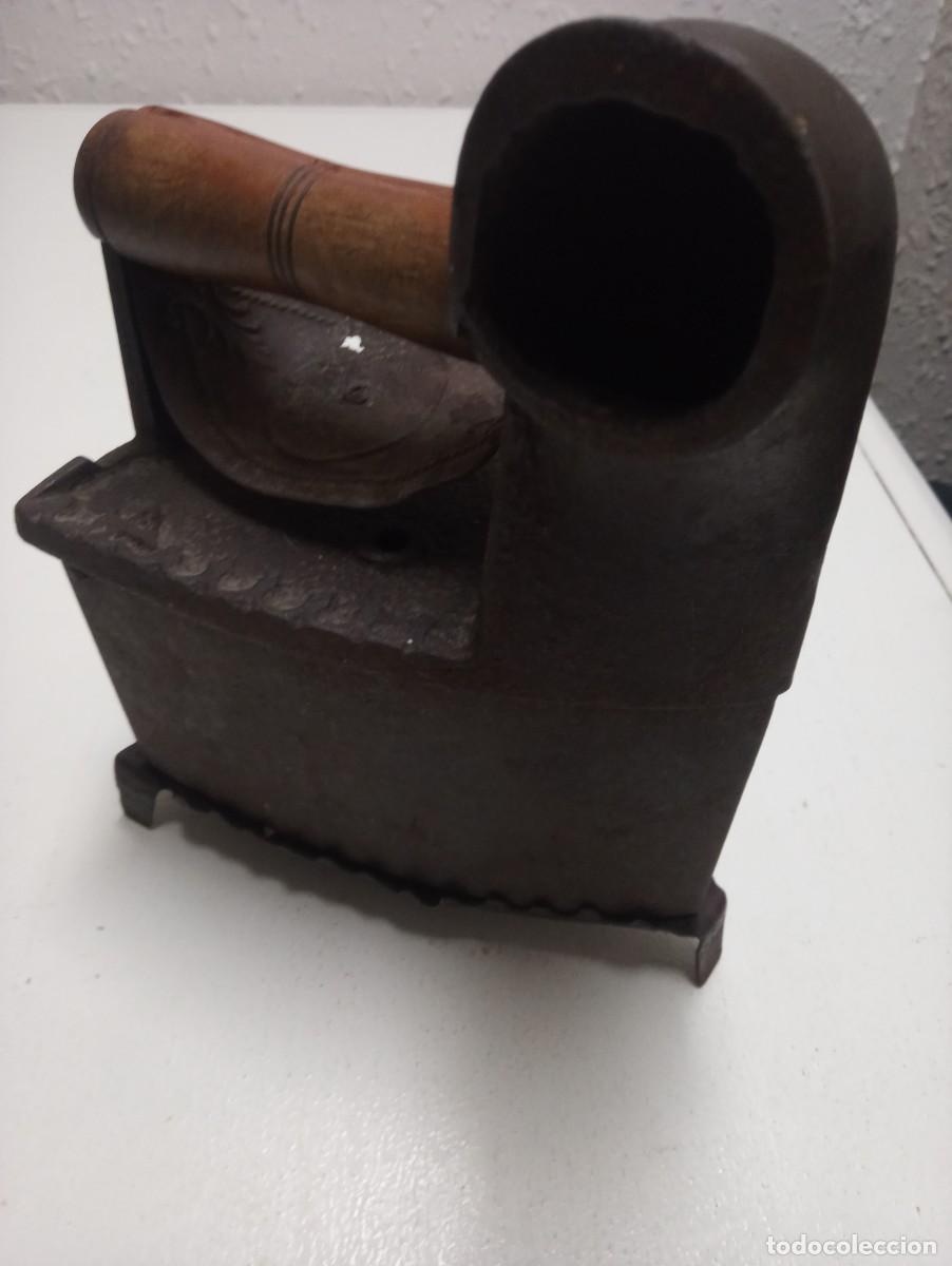 Antig&uuml;edades: ANTIGUA PLANCHA DE CHIMENEA - Foto 2