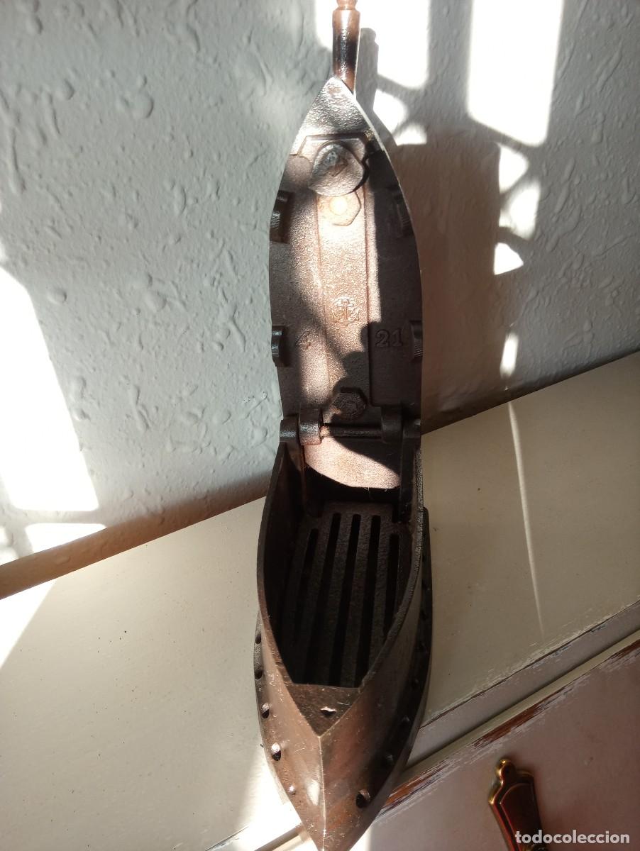 Antig&uuml;edades: ANTIGUA PLANCHA DE HIERRO - Foto 5