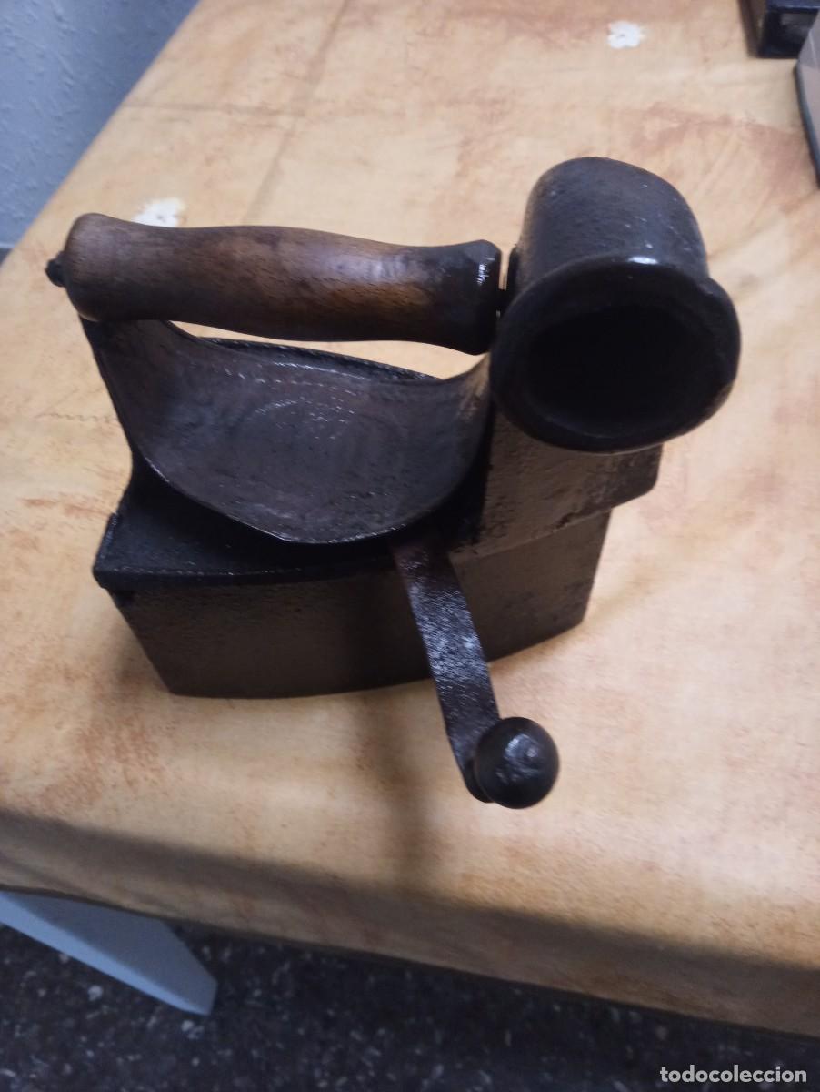 Antig&uuml;edades: Plancha muy antigua de chimenea - Foto 3
