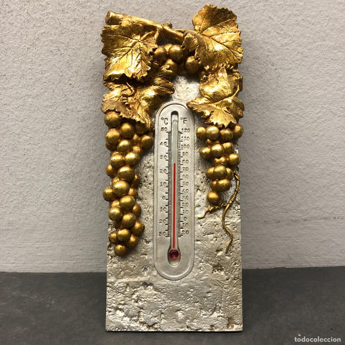 Antig&uuml;edades: ANTIGUO TERMOMETRO DE PARED - MOTIVOS VITIVIN&Iacute;COLAS - DE ESCAYOLA O SIMILAR - 24 X 10 CM / 443