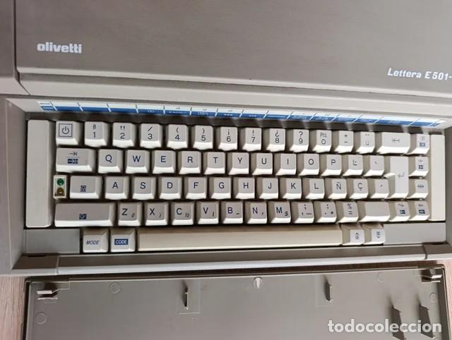 Antig&uuml;edades: Maquina de escribir Olivetti Lettera E 501-II - Foto 4