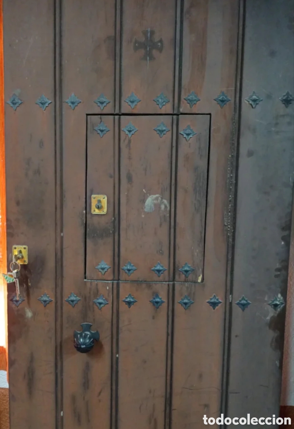 Antig&uuml;edades: Puerta de madera de dos hojas