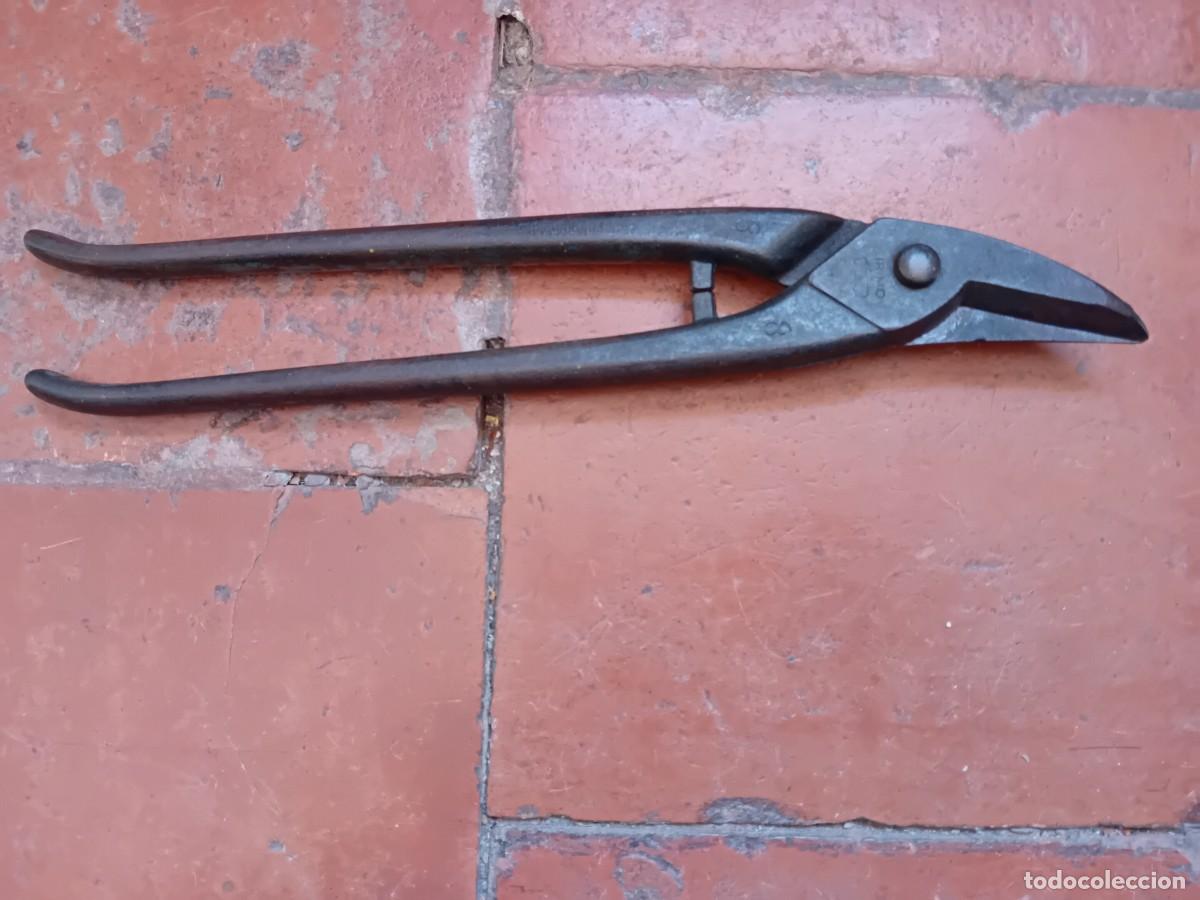 Antig&uuml;edades: Tenazas de hojalatero, marca Irimo, 8, mediados del siglo XX, encerada y patinada