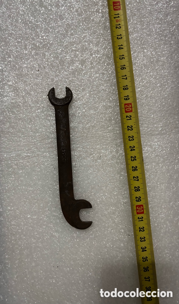 Antig&uuml;edades: Llave fija curva 13cm