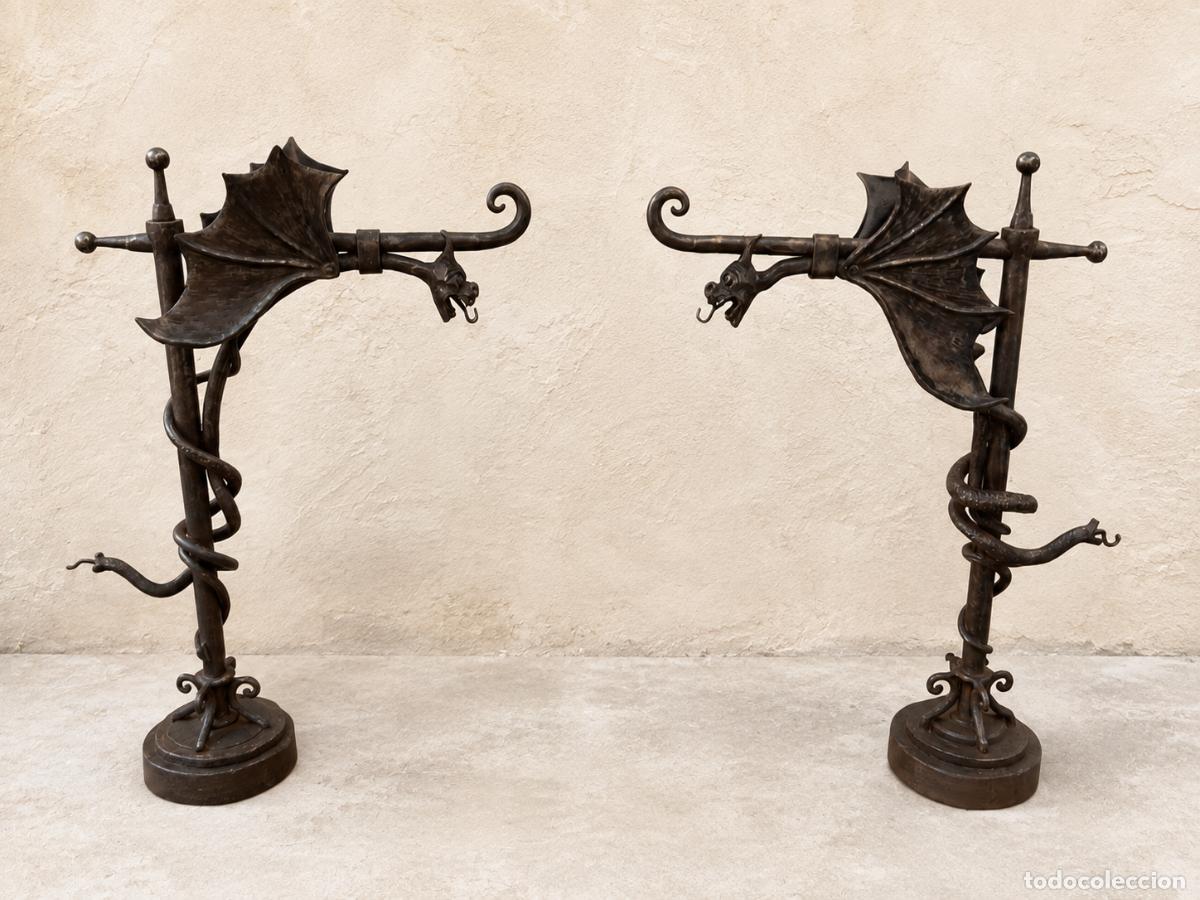 Antig&uuml;edades: Dragones de hierro forjado, pareja.