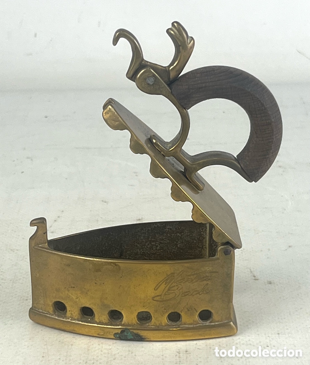 Antig&uuml;edades: PLANCHA DE BRONCE Y MANGO MADERA - Foto 2