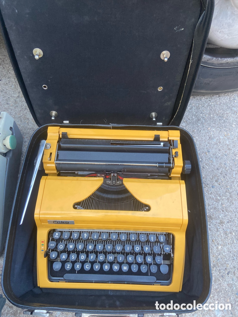 Antig&uuml;edades: M&aacute;quina de escribir Erika