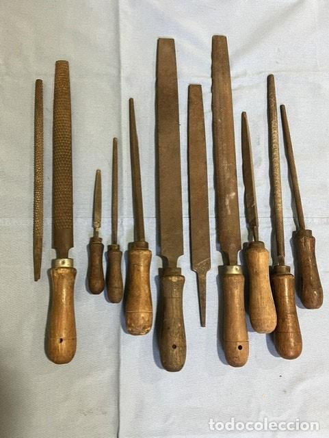 Antig&uuml;edades: Lote de 11 limas para hierro y madera