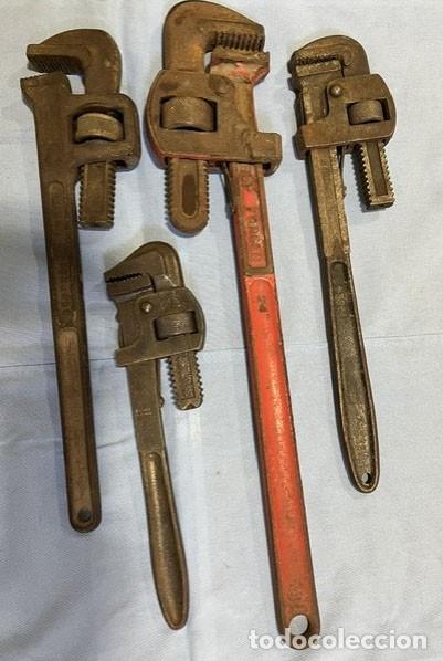 Antig&uuml;edades: Lote de 4 llaves Grifa