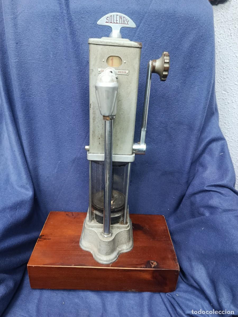 Antig&uuml;edades: Expendedor de aceite Solenry, funciona.A&ntilde;os 40. - Foto 2