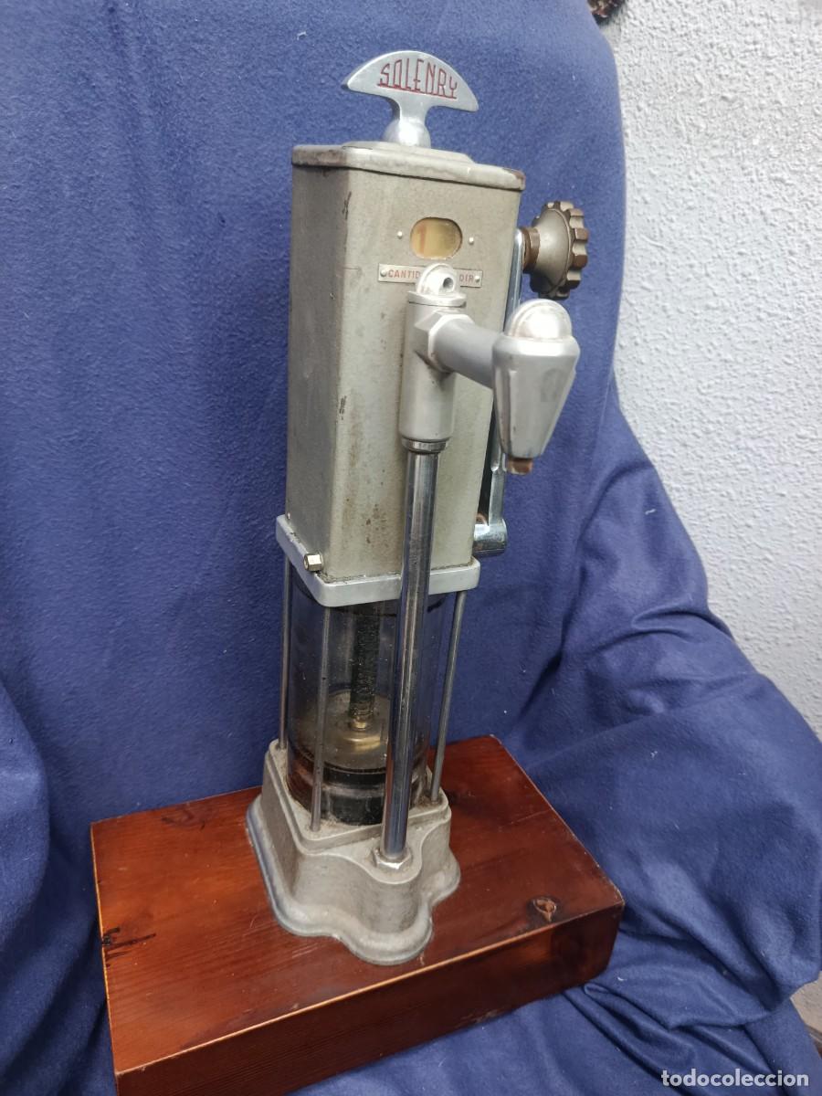 Antig&uuml;edades: Expendedor de aceite Solenry, funciona.A&ntilde;os 40. - Foto 3