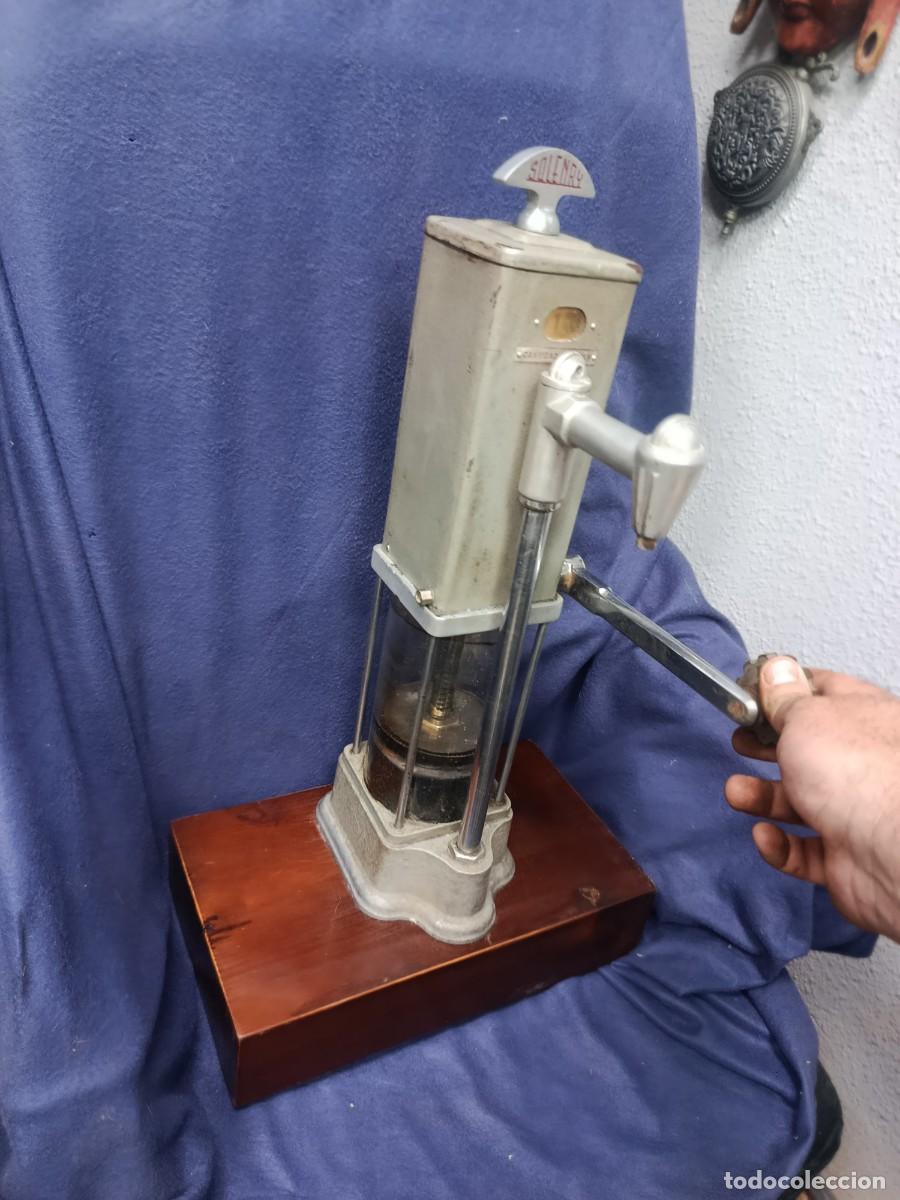 Antig&uuml;edades: Expendedor de aceite Solenry, funciona.A&ntilde;os 40. - Foto 6