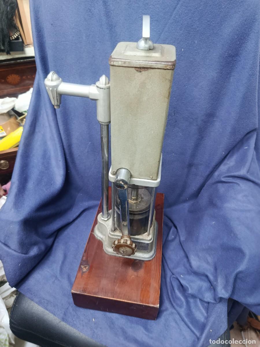 Antig&uuml;edades: Expendedor de aceite Solenry, funciona.A&ntilde;os 40. - Foto 7
