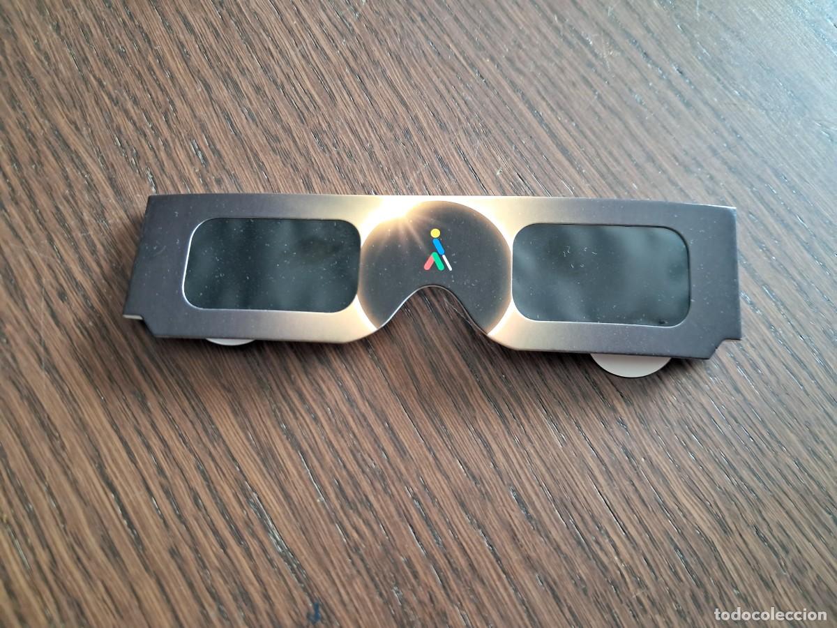 Antig&uuml;edades: gafas especiales para ver eclipses de sol, once, trio de eclipses Espa&ntilde;a, Gobierno de Espa&ntilde;a.