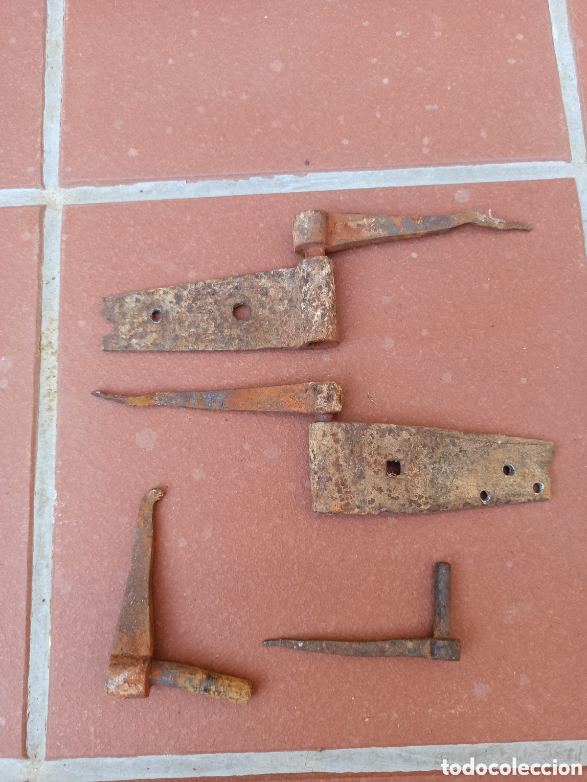 Antig&uuml;edades: Antiguas bisagras de forja. - Foto 2
