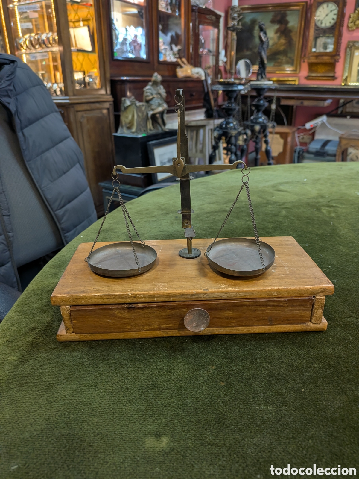 Antig&uuml;edades: Bascula de farmacia, vintage. REF-3982