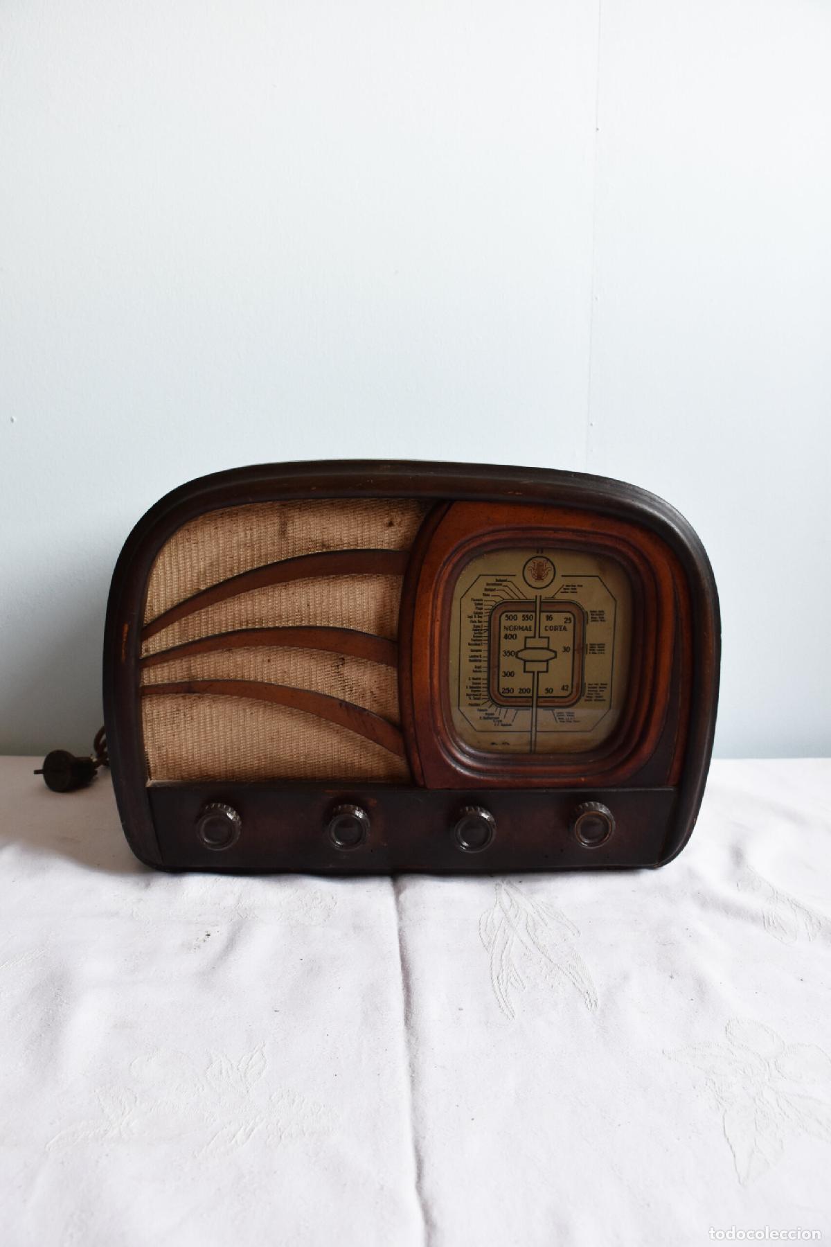 Antig&uuml;edades: Radio antigua valvulas de madera