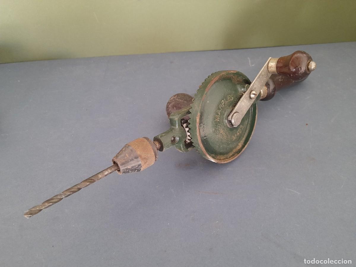 Antig&uuml;edades: Taladro manual marples, con cu&ntilde;o militar brit&aacute;nico 1992, 31cm aprox