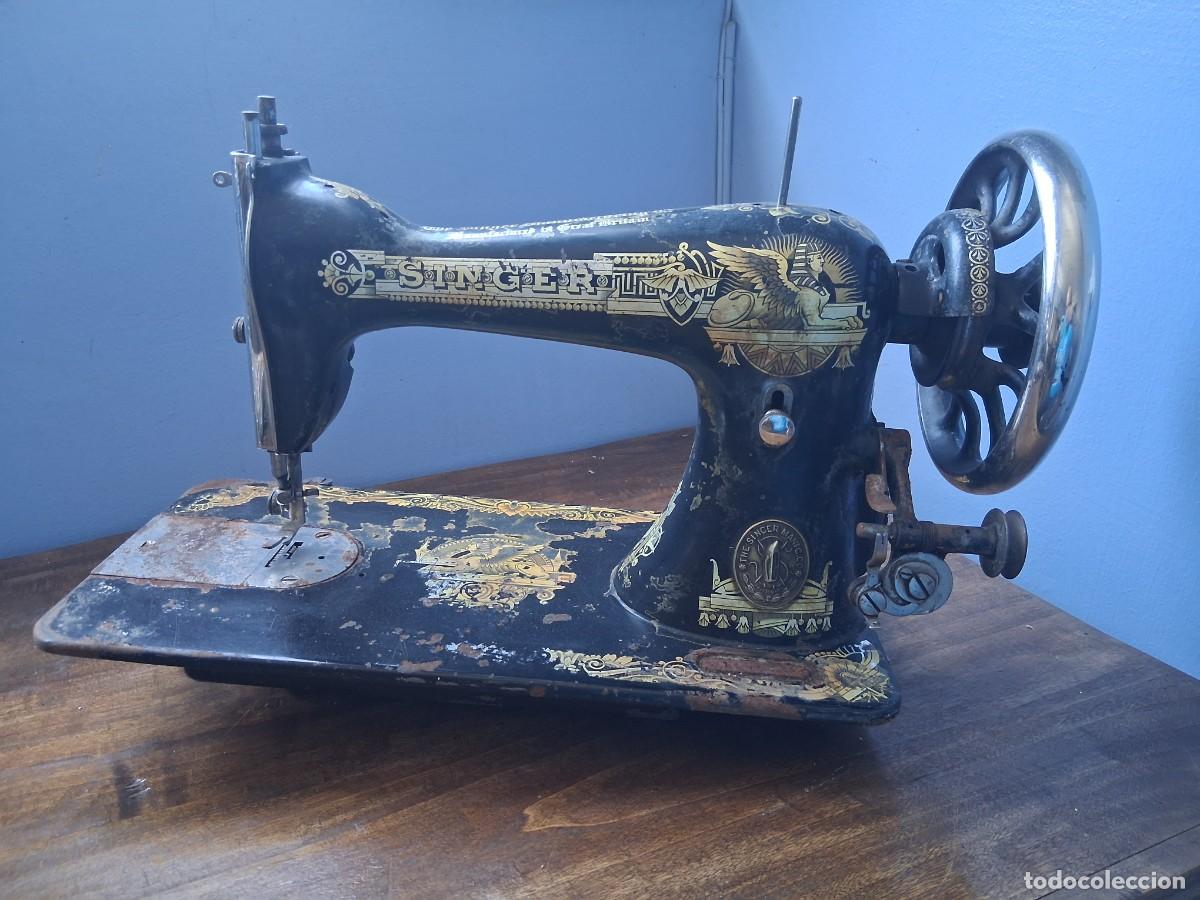 Antig&uuml;edades: Maquina antigua de coser singer