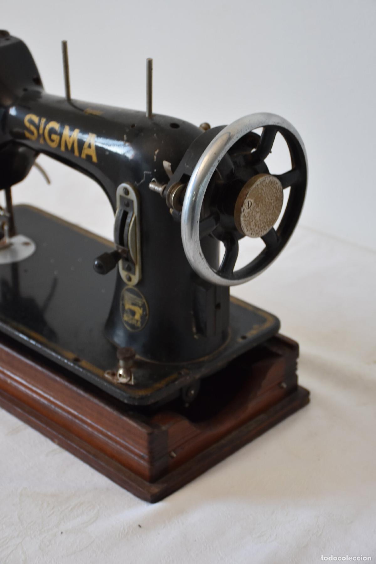 Antig&uuml;edades: Antigua maquina de coser Sigma - Foto 4