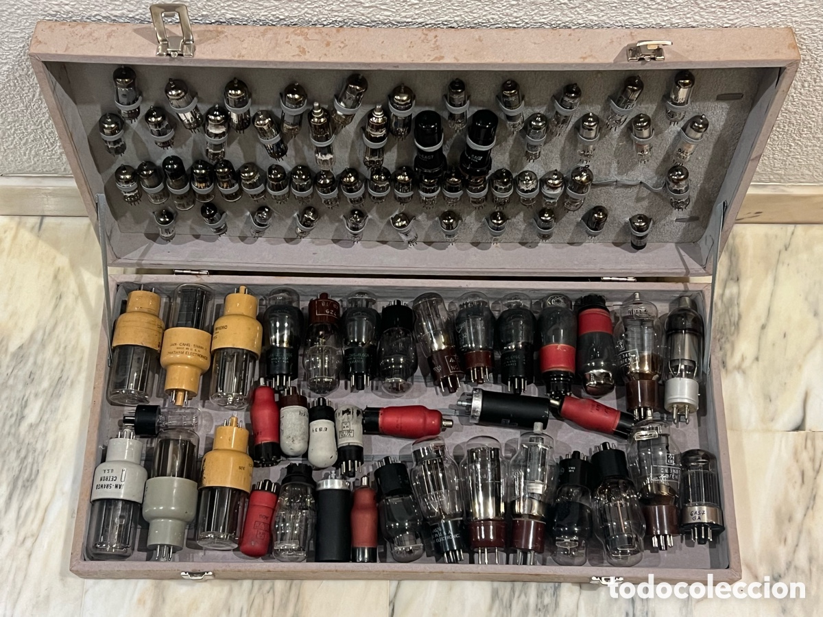 Antig&uuml;edades: (90) Colecci&oacute;n de Bombillas, v&aacute;lvulas de radio antiguas. No probadas. Un lote que incluye 90 piezas