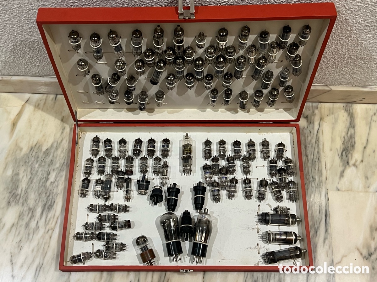 Antig&uuml;edades: (110) Colecci&oacute;n de Bombillas v&aacute;lvulas de radio antiguas. No probadas. Un lote que incluye 110 piezas