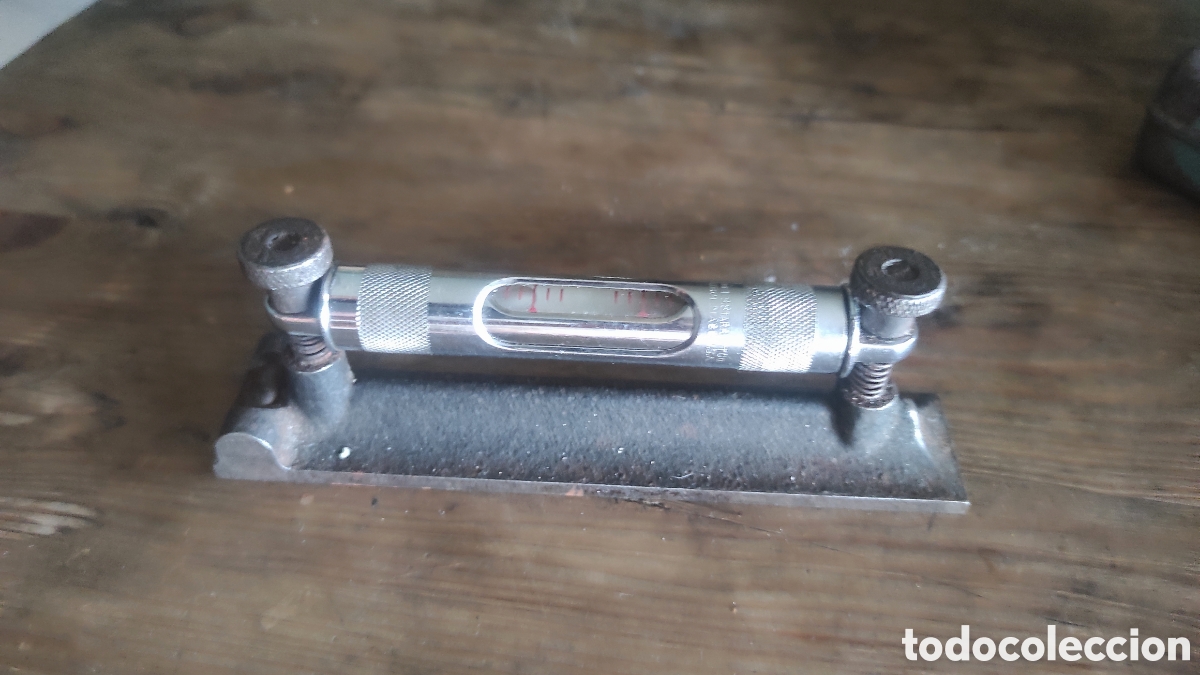 Antig&uuml;edades: nivel de precisi&oacute;n para maquinistas o mec&aacute;nicos, muy similar a los modelos de la Serie 98 de Starret