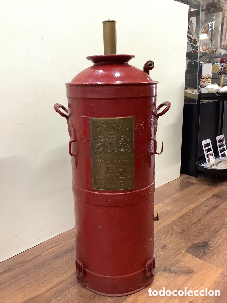 Antig&uuml;edades: ANTIGUO GRAN EXTINTOR FIRE ENGINE LONDON 82CM ALTURA