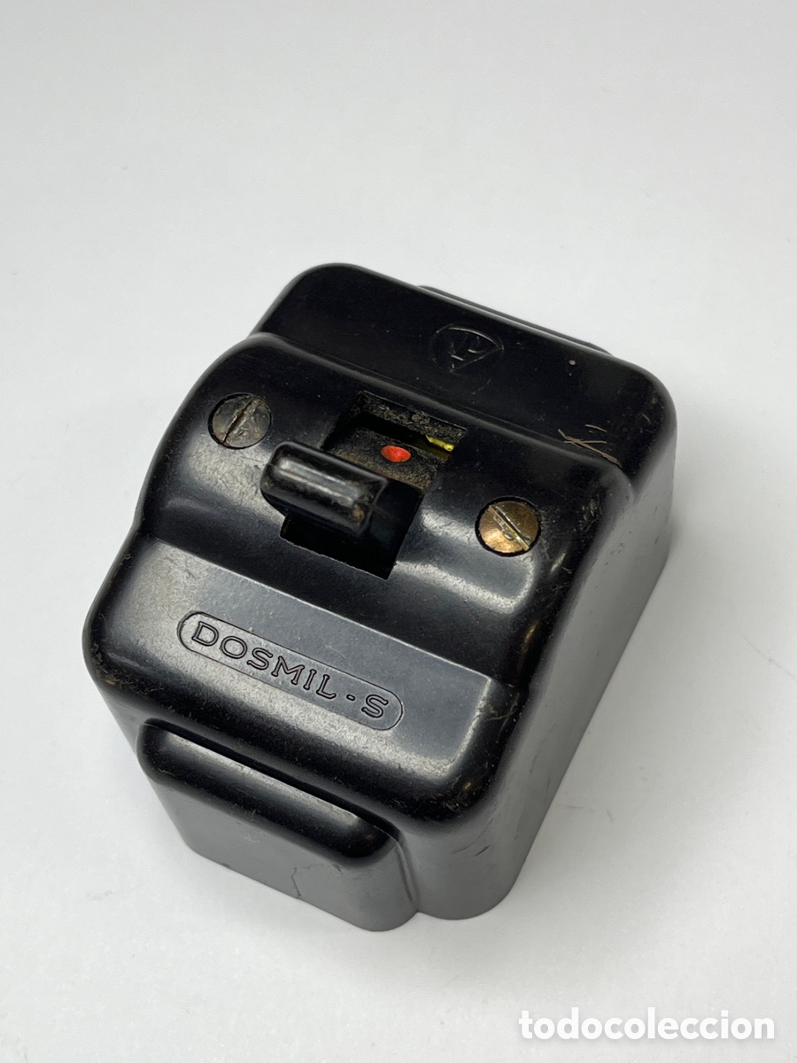 Antig&uuml;edades: Interruptor Antiguo de Baquelita Negra &rdquo;DOSMIL-S&rdquo; (c. 1950)