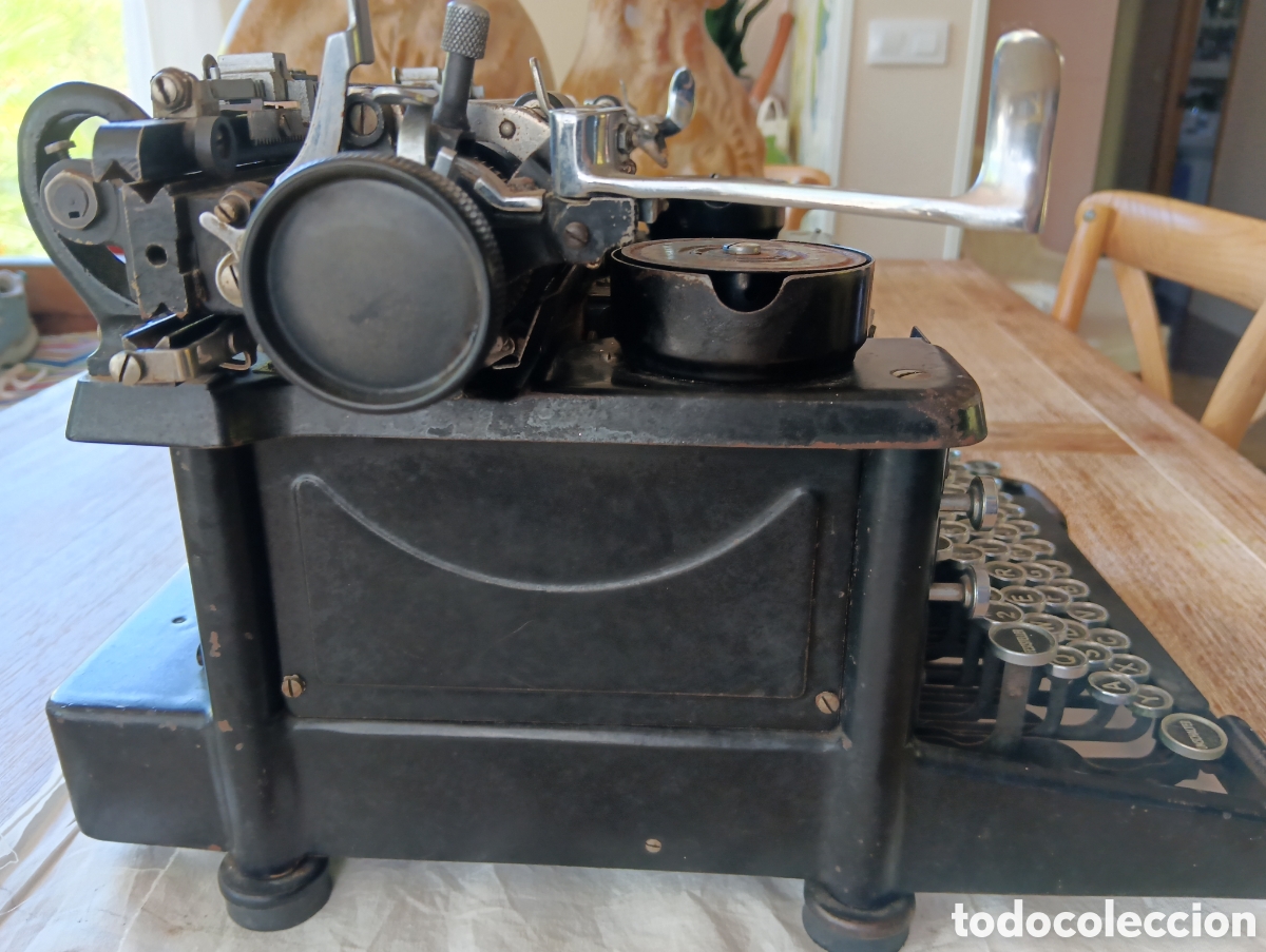 Antig&uuml;edades: Maquina antigua de escribir - Foto 3