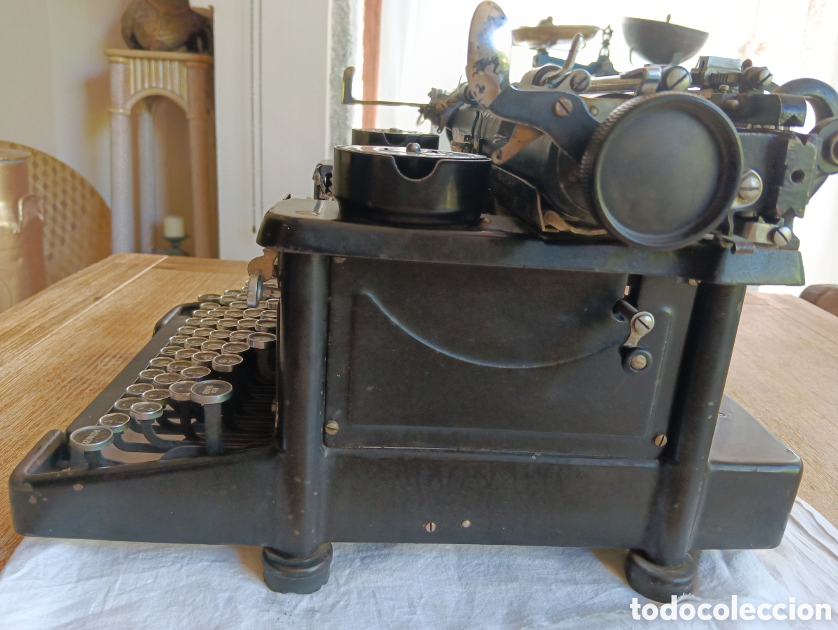 Antig&uuml;edades: Maquina antigua de escribir - Foto 4