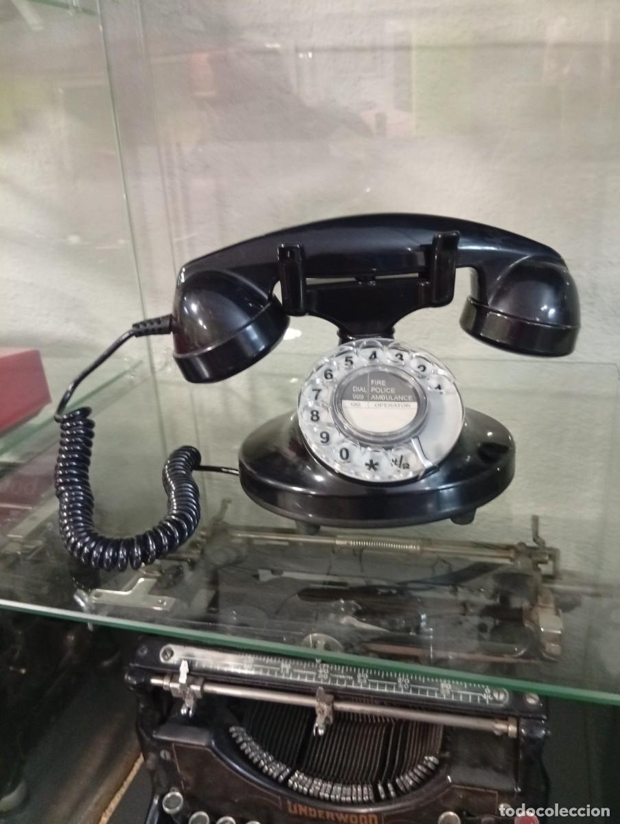 Tel&eacute;fonos: Tel&eacute;fono antiguo en buen estado
