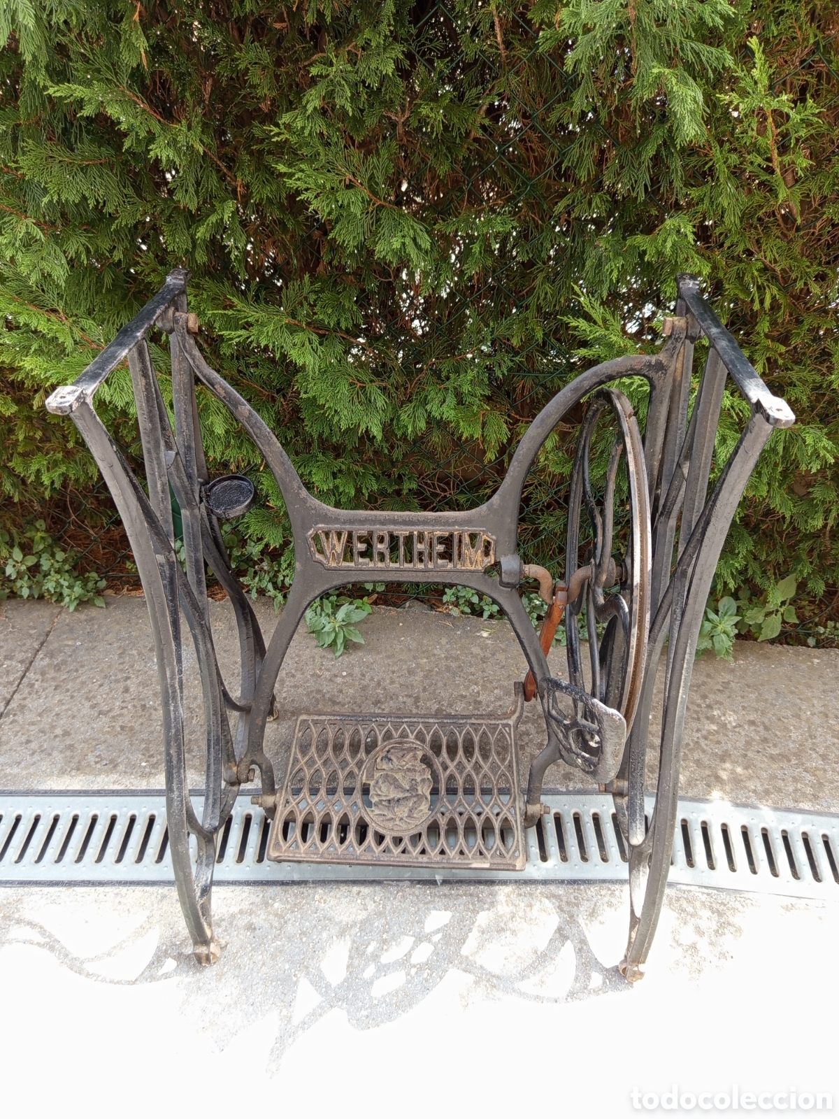 Antig&uuml;edades: Patas M&aacute;quina Coser Wertheim Metal