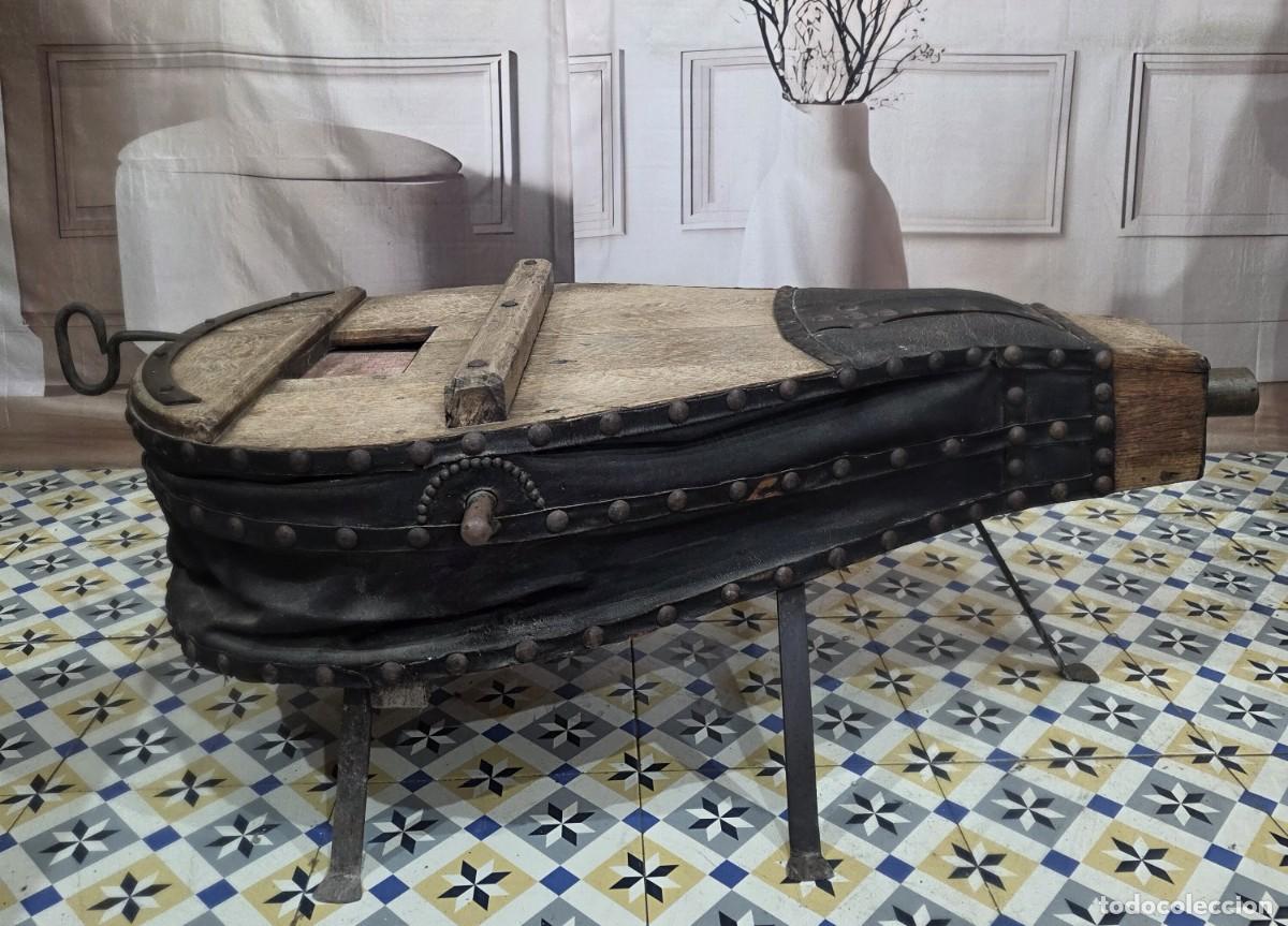 Antig&uuml;edades: Fuelle antiguo de herrero