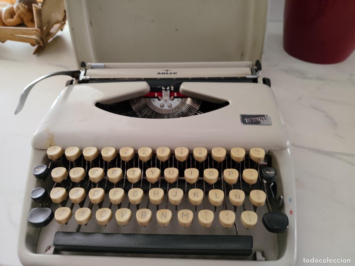 Antiquit&eacute;s: maquina escribir adler tippa