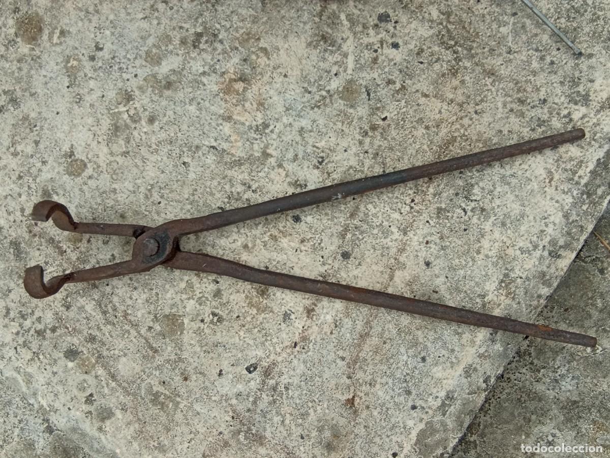 Antig&uuml;edades: Tenazas de herrero, s&iacute;glo XIX